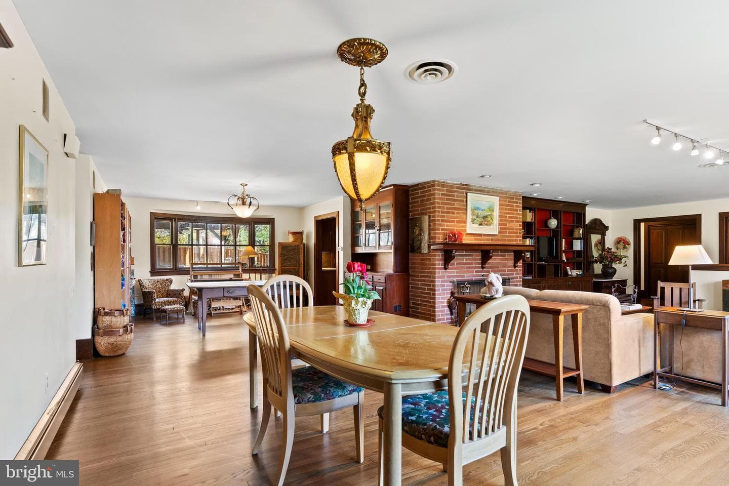 2301 Valley Road photo 15