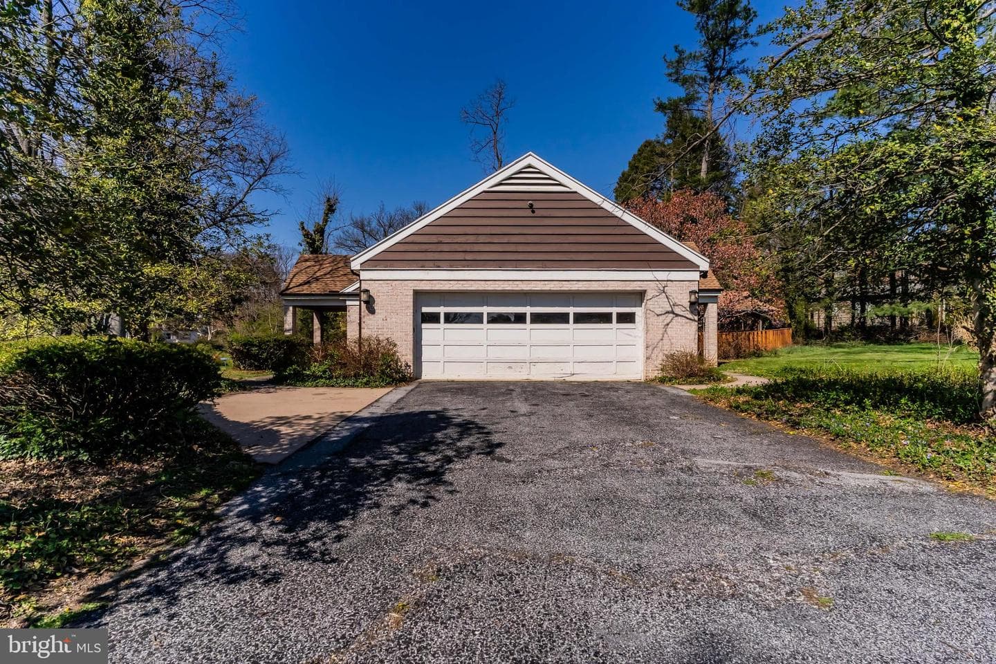 2301 Valley Road photo 34
