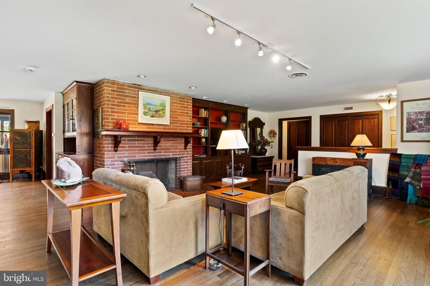 2301 Valley Road photo 4