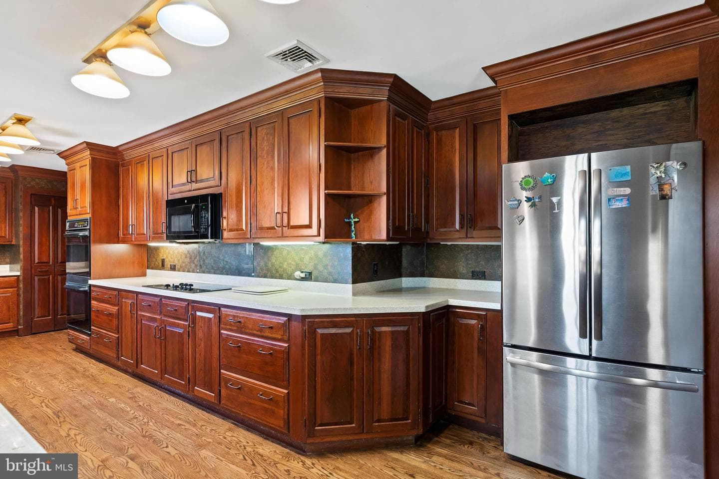 2301 Valley Road photo 9