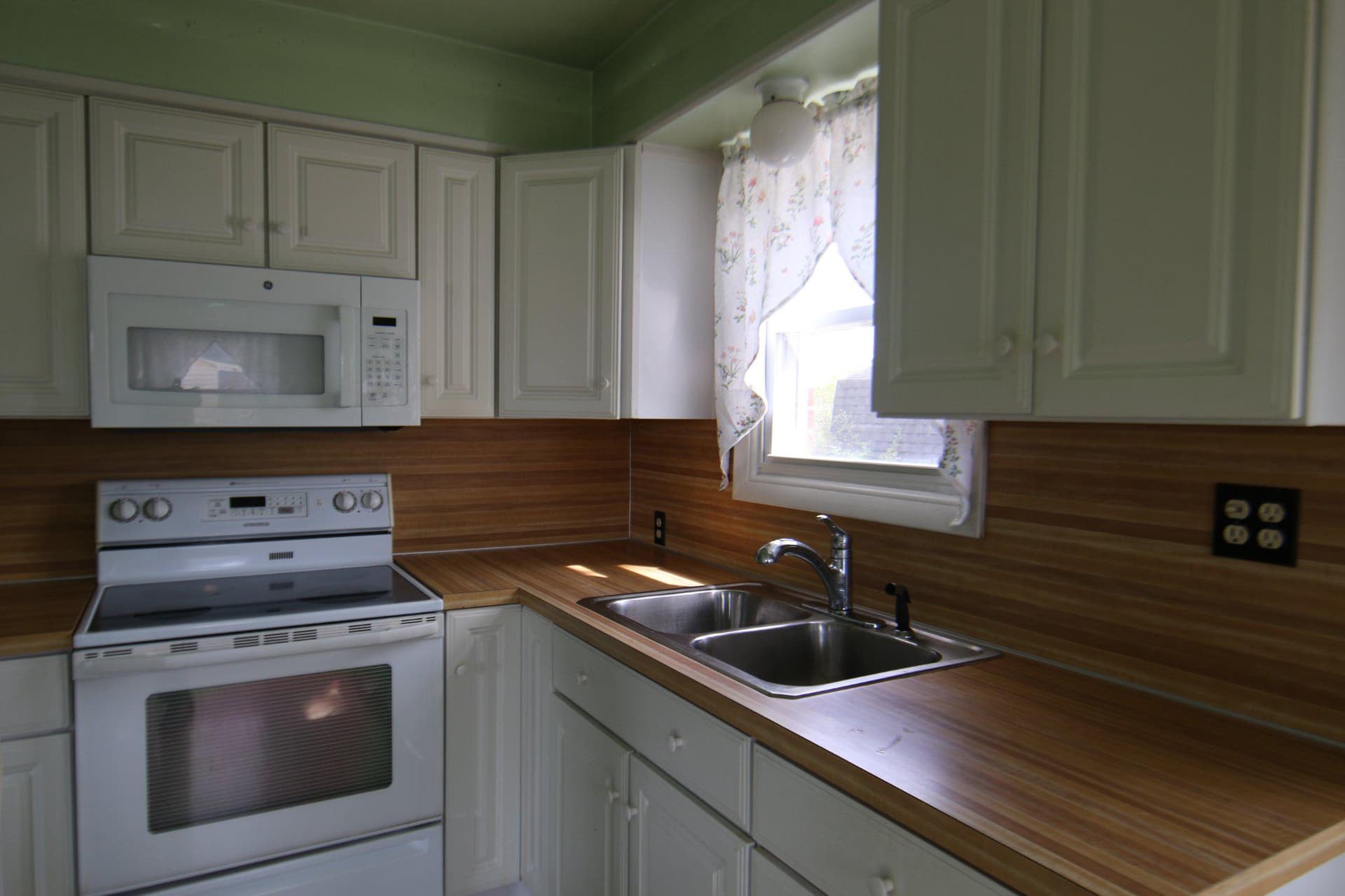 22 Carolyn Street photo 11