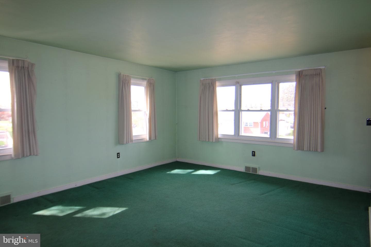 22 Carolyn Street photo 27