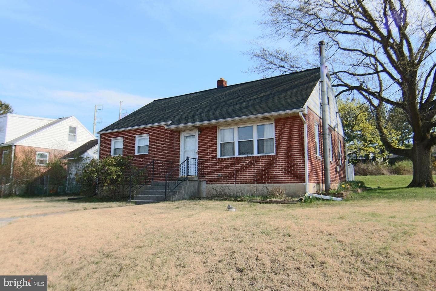22 Carolyn Street photo 3