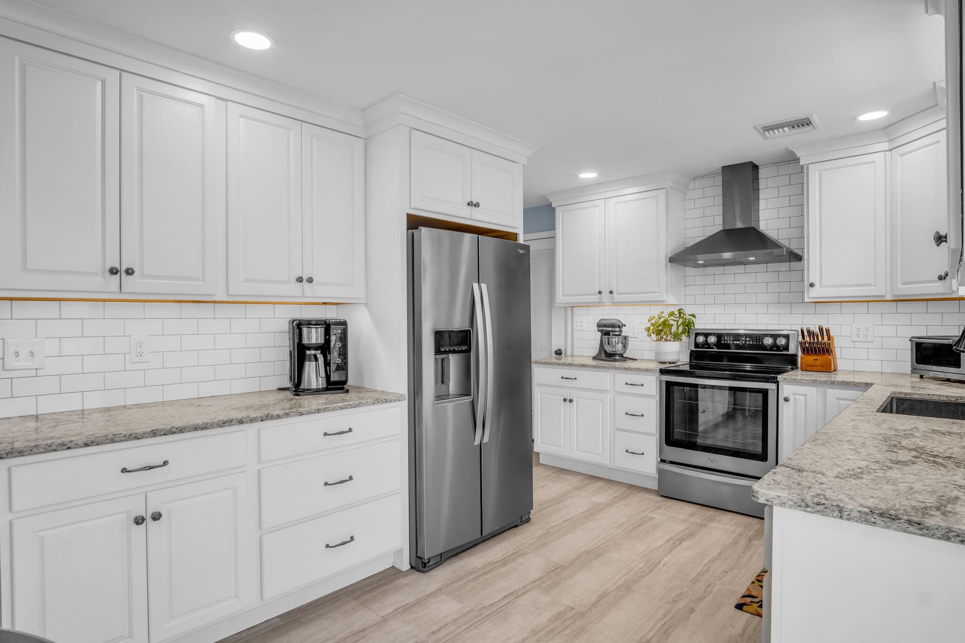 81 Peach Avenue photo 2