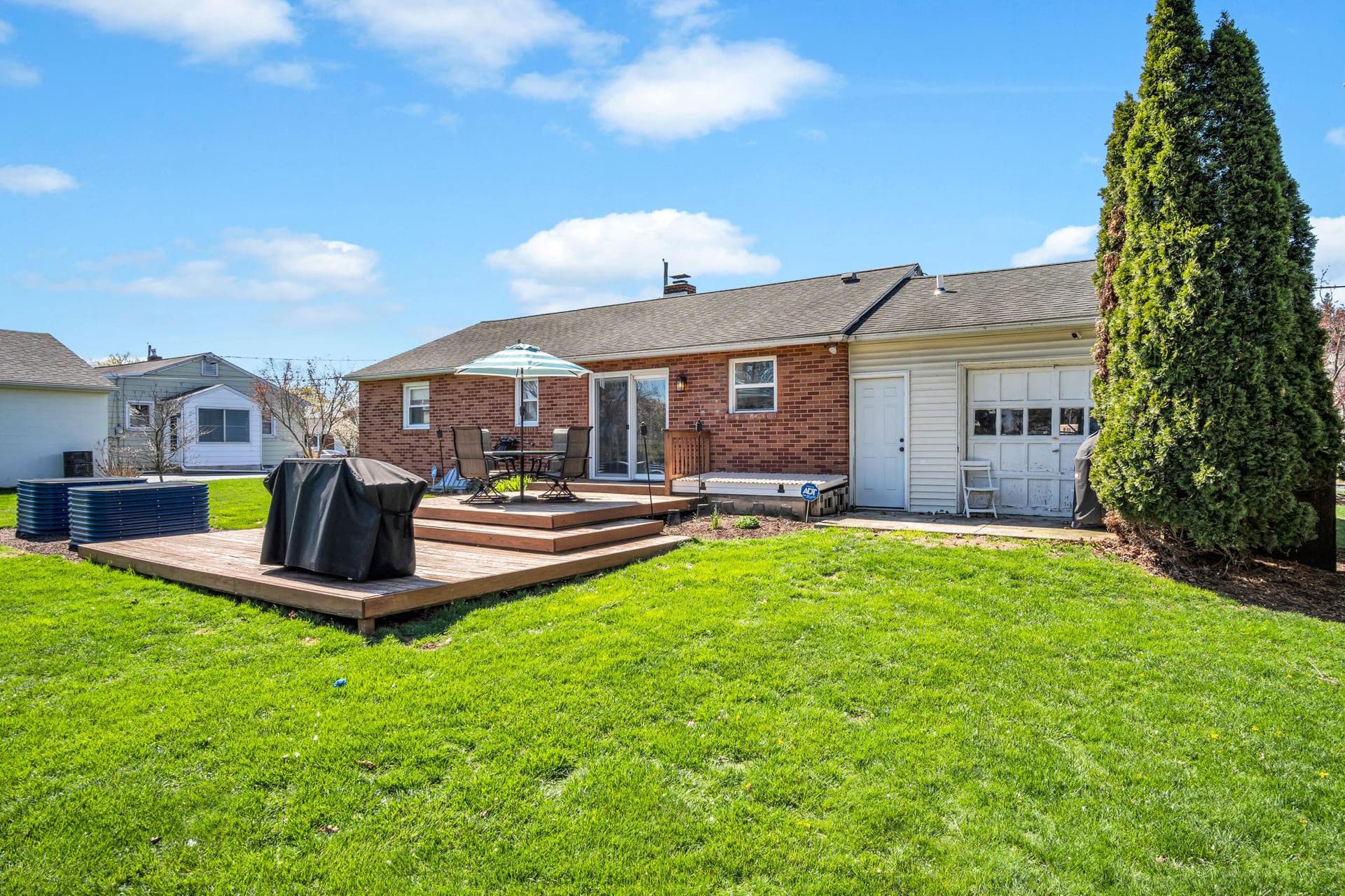 81 Peach Avenue photo 26