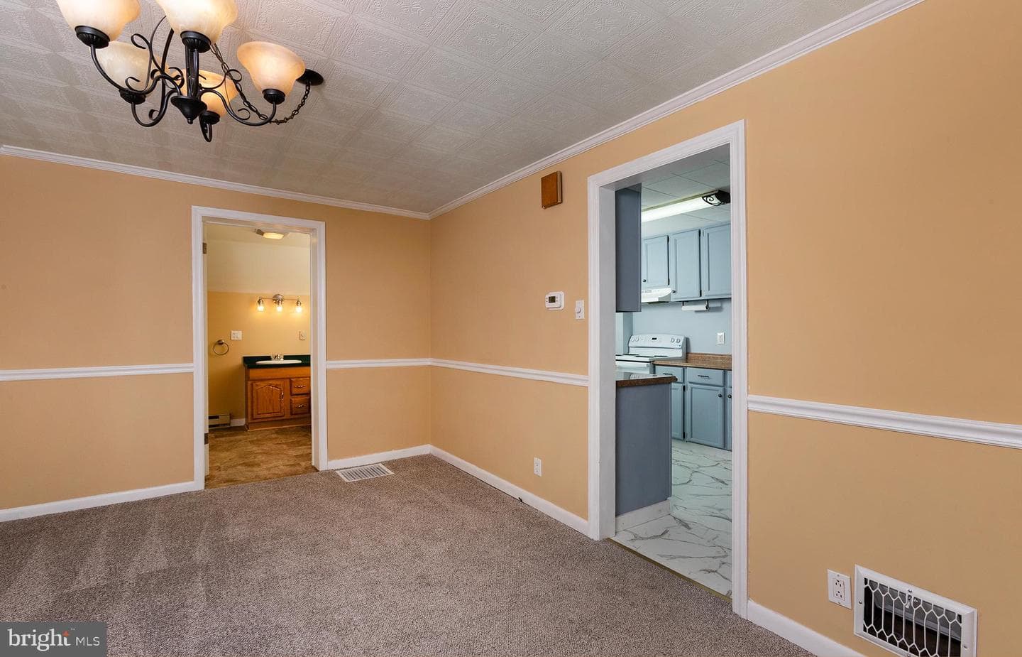 355 E High Street photo 20