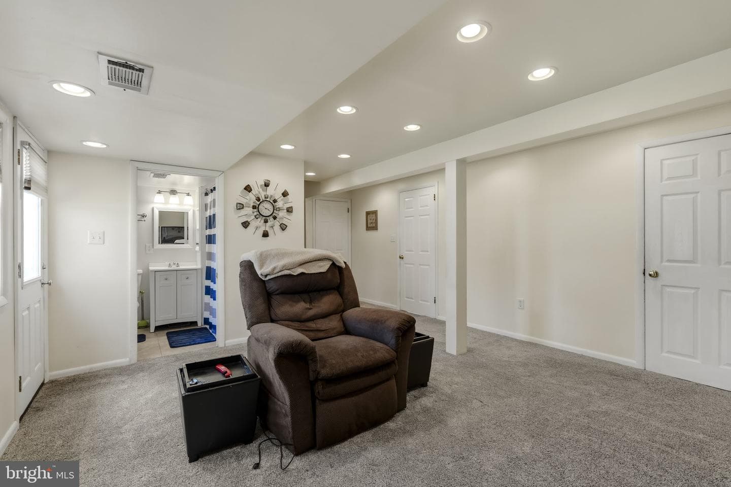 507 Clermont Drive photo 29