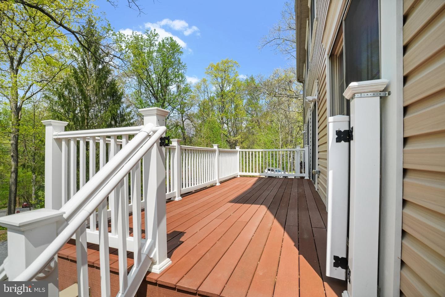 105 High Pointe Drive photo 8