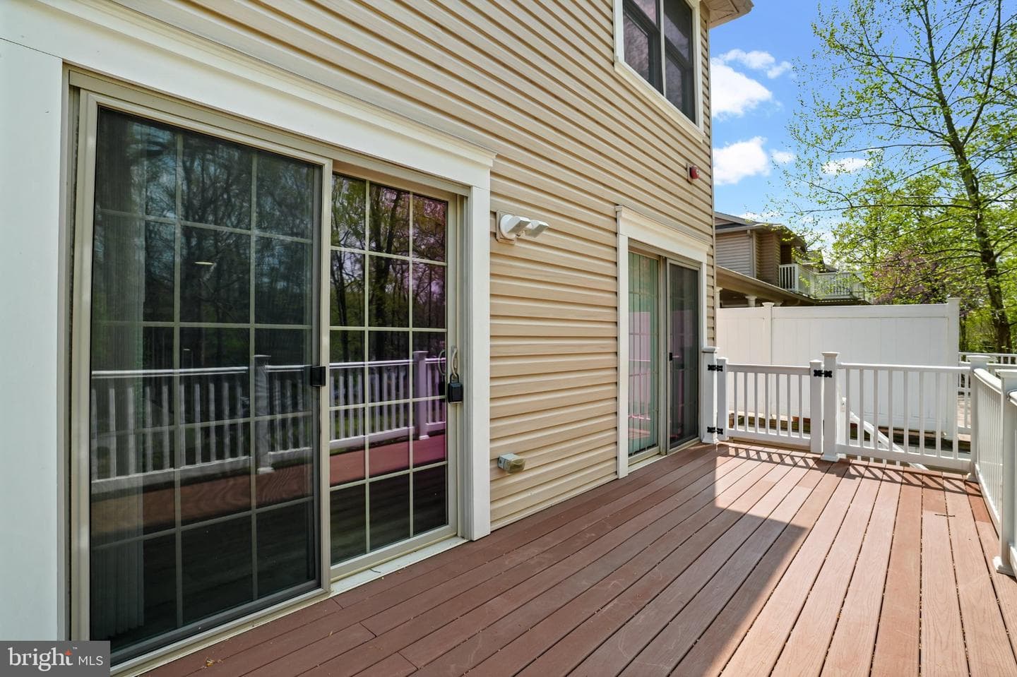 105 High Pointe Drive photo 9