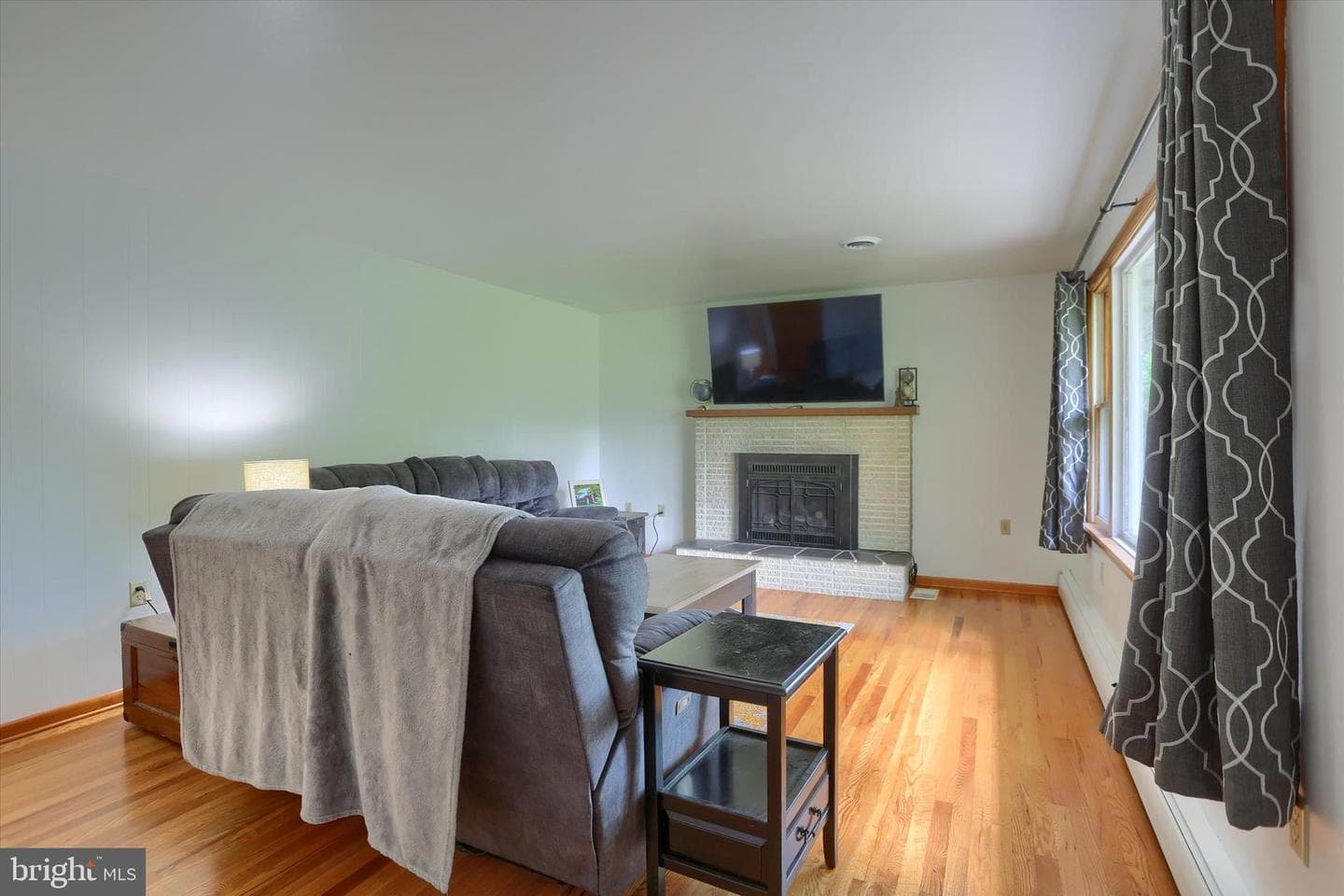 1401 La Carr Lane photo 4