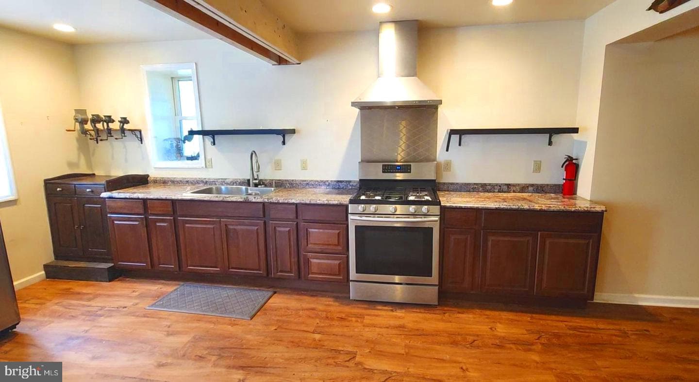 834 Oberlin Road photo 18