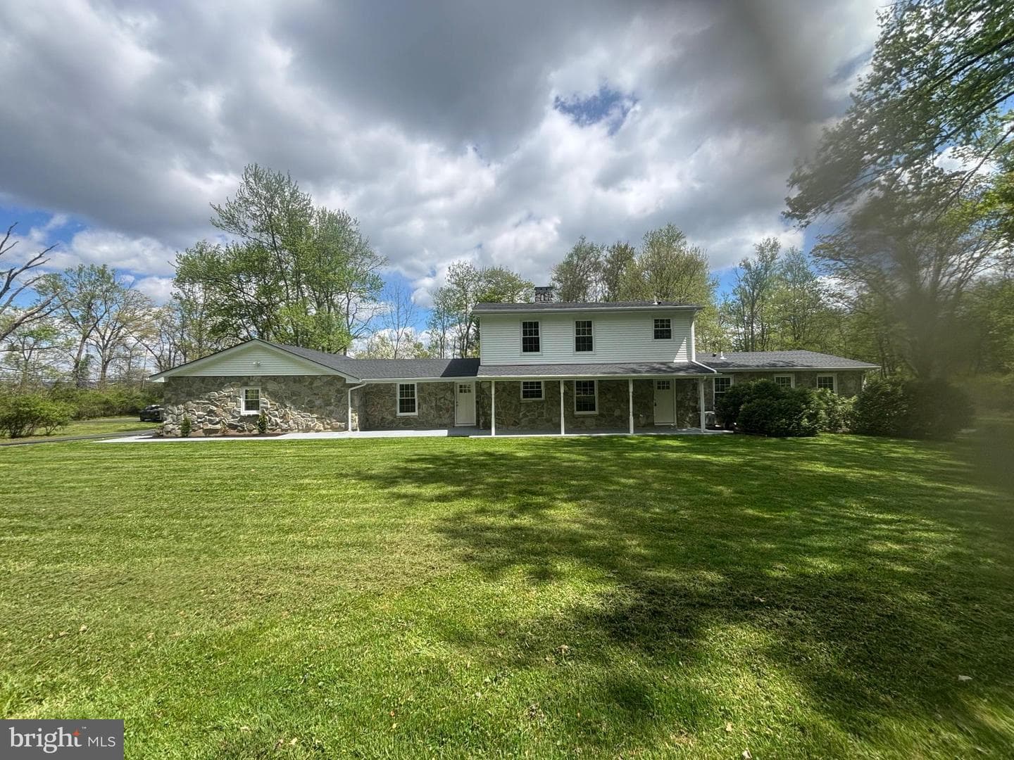 503 Whitman Lane photo 3