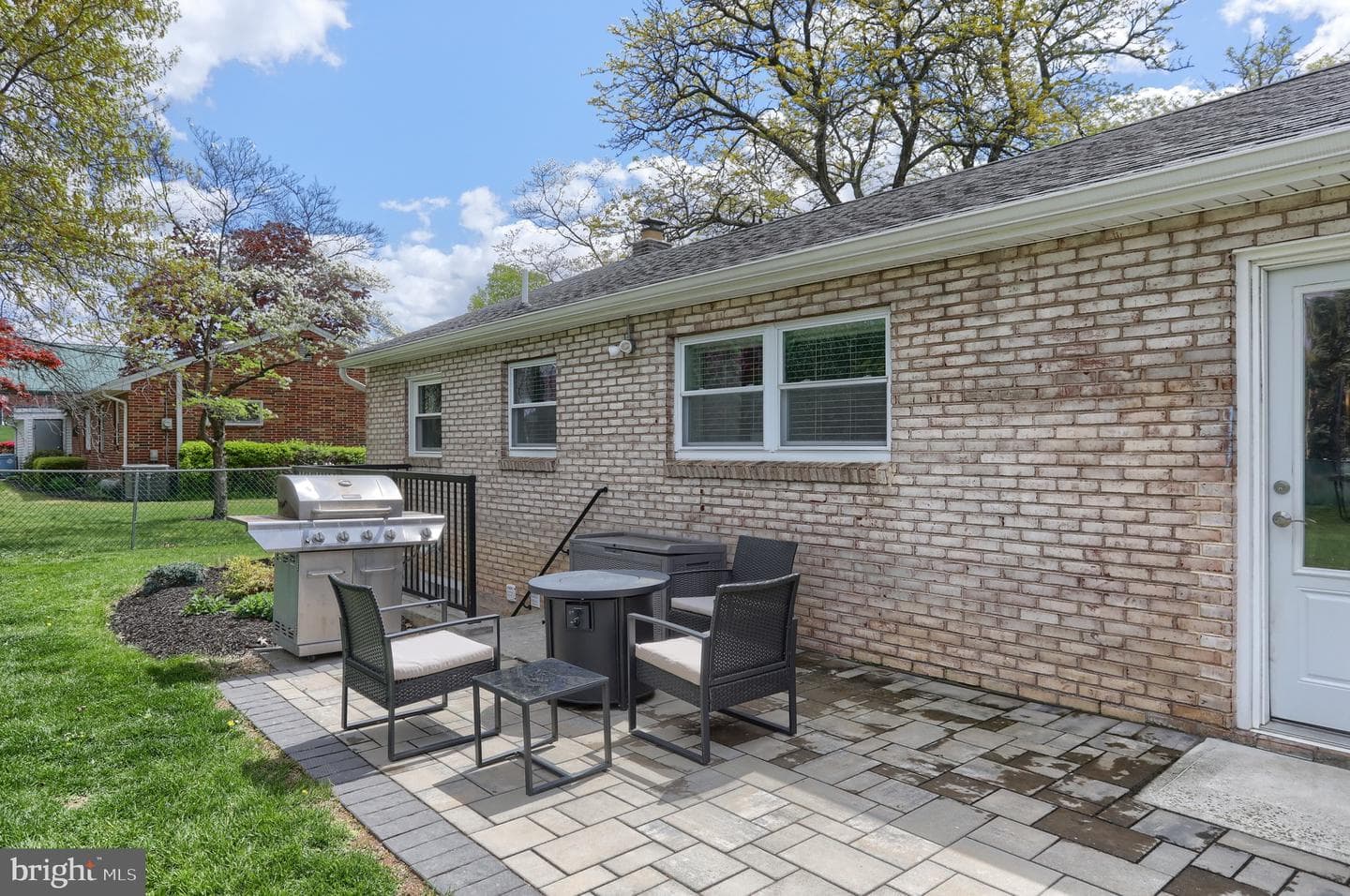 4610 South Road photo 35