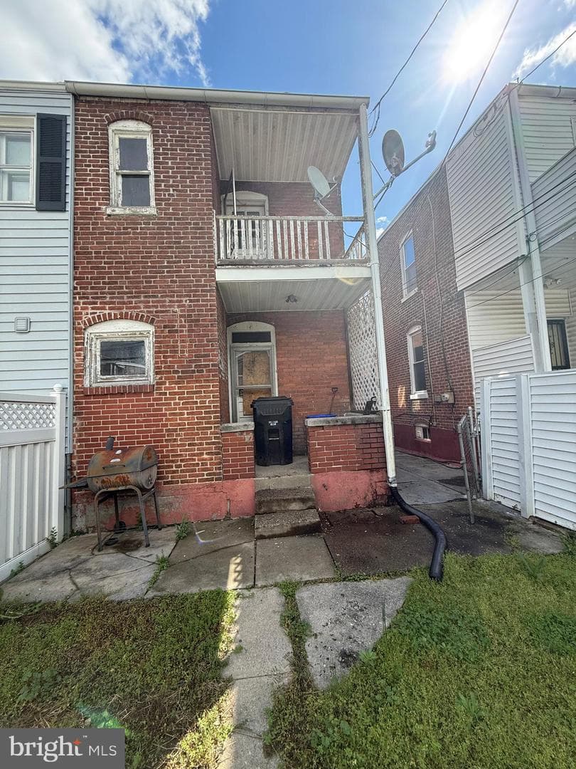 2638 Lexington Street photo 4