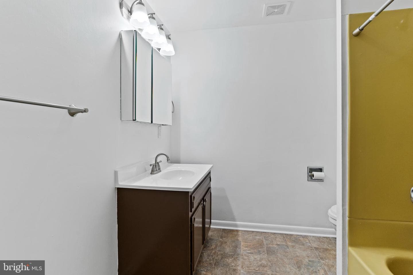 124 Lincoln Street photo 18