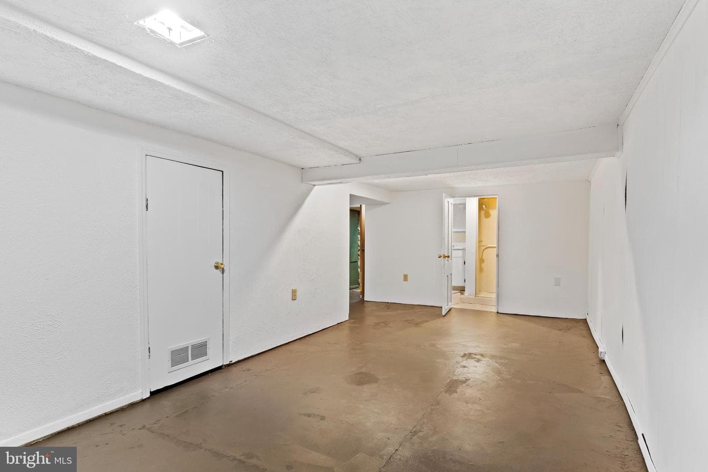 124 Lincoln Street photo 21