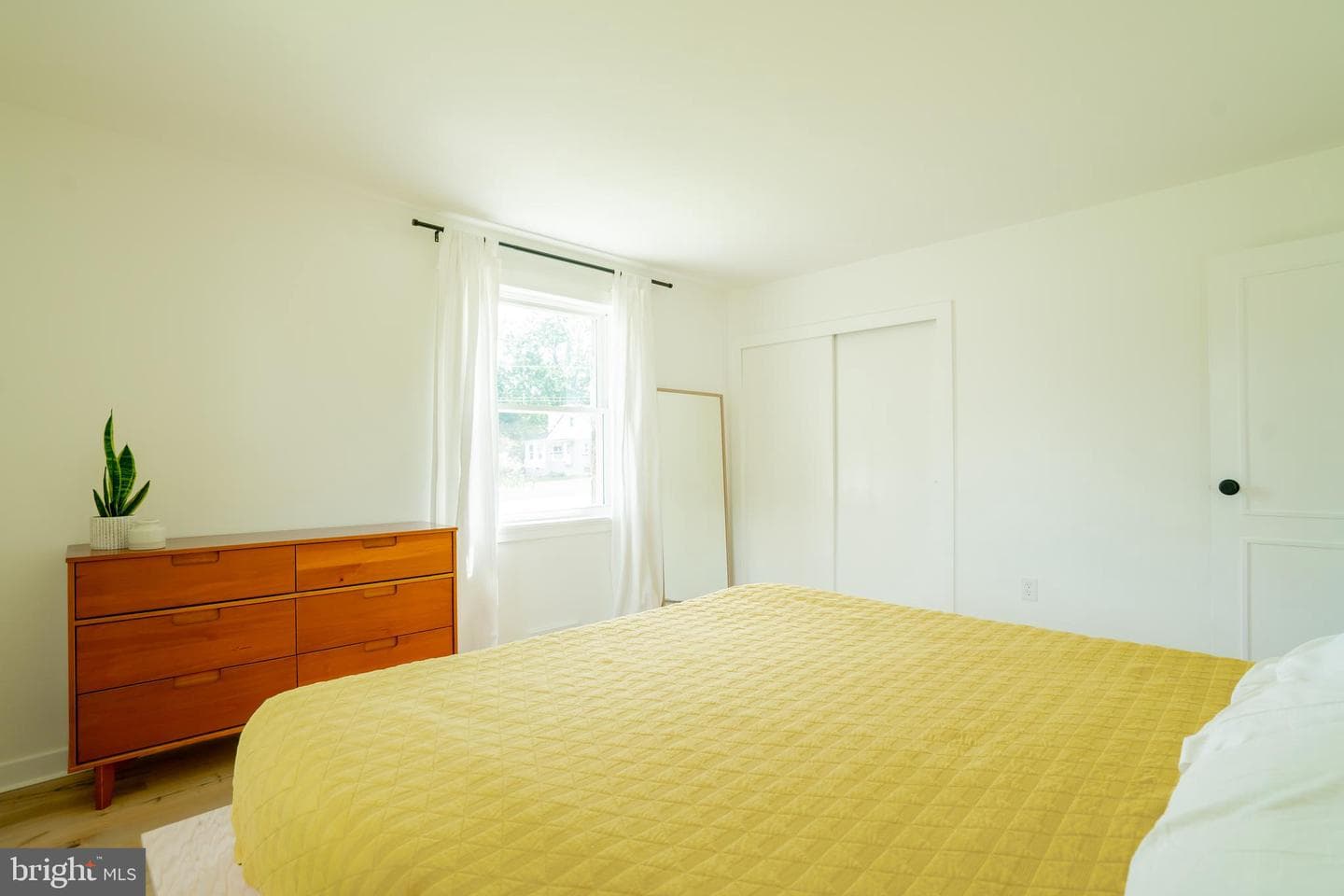 6120 Catherine Street photo 22