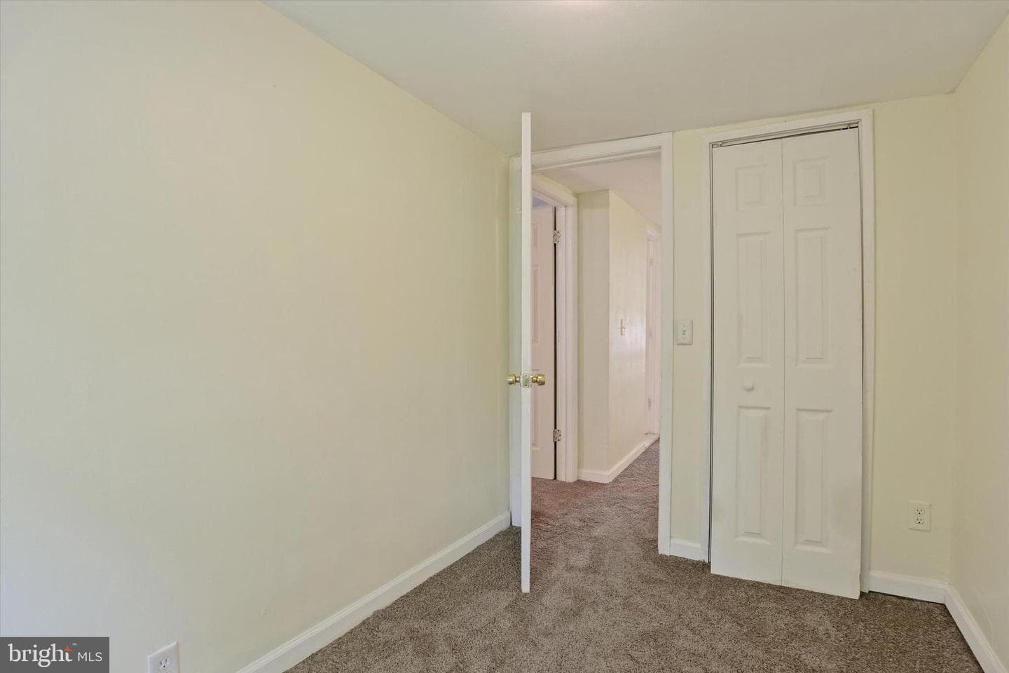 2266 Kensington Street photo 10