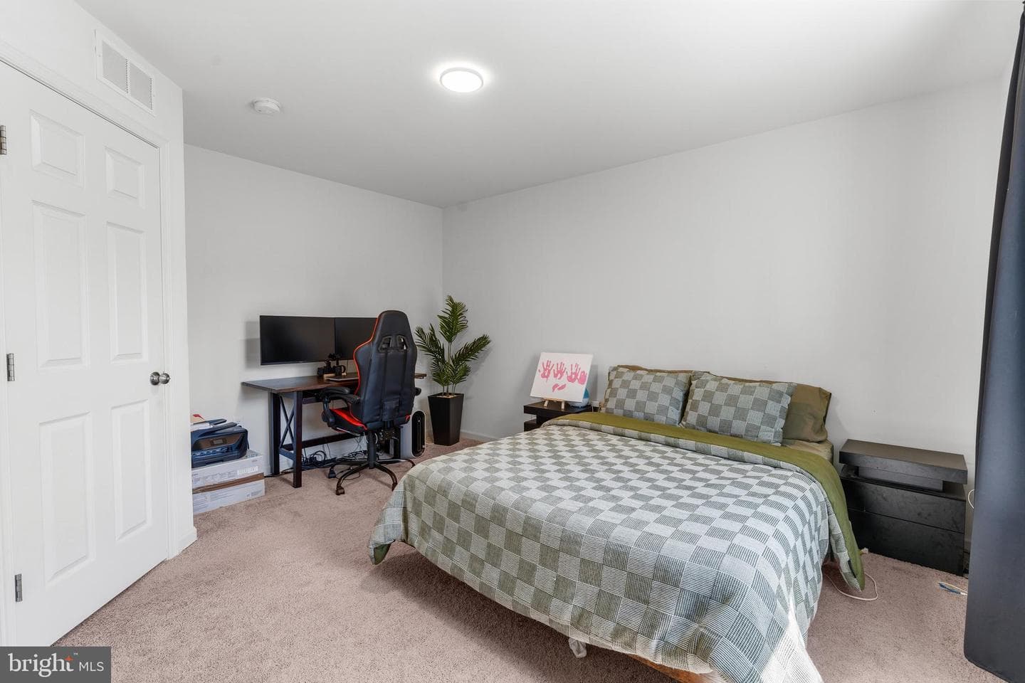 2425 Hawthorne Drive photo 33