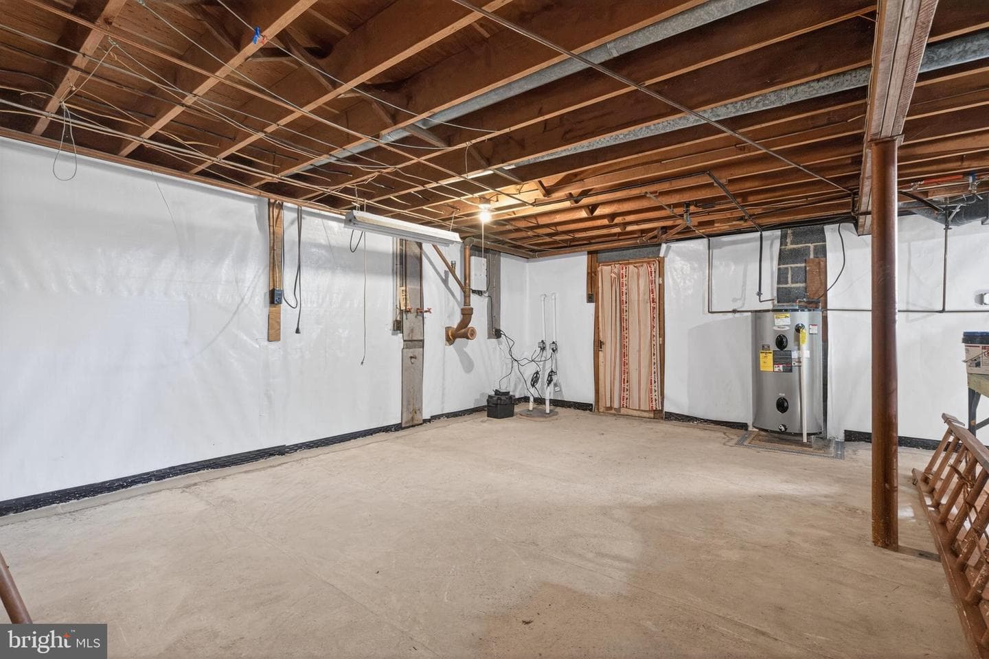 6210 Catherine Street photo 18