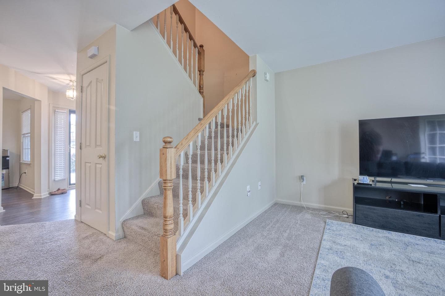 886 Woodridge Drive photo 10