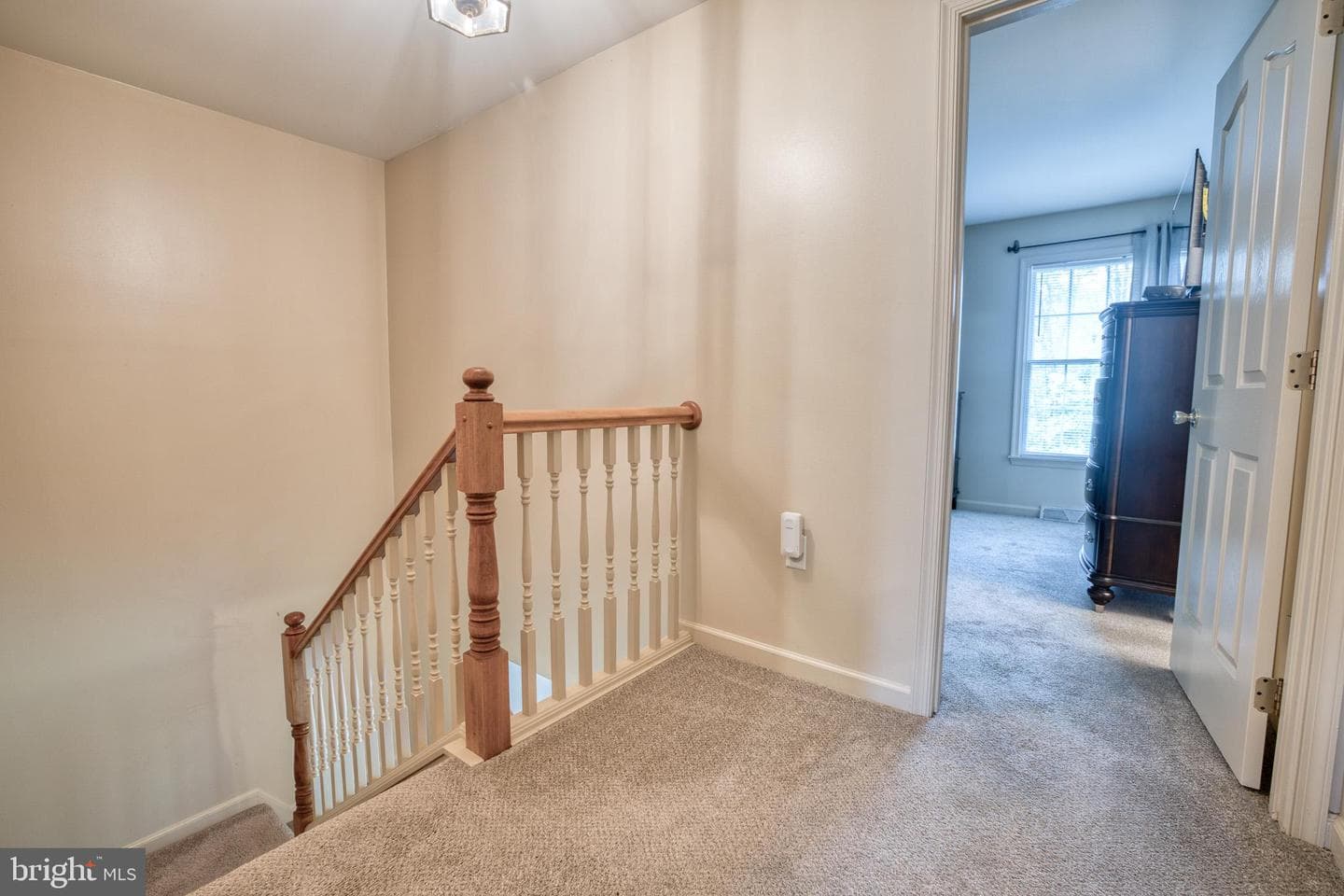 886 Woodridge Drive photo 11