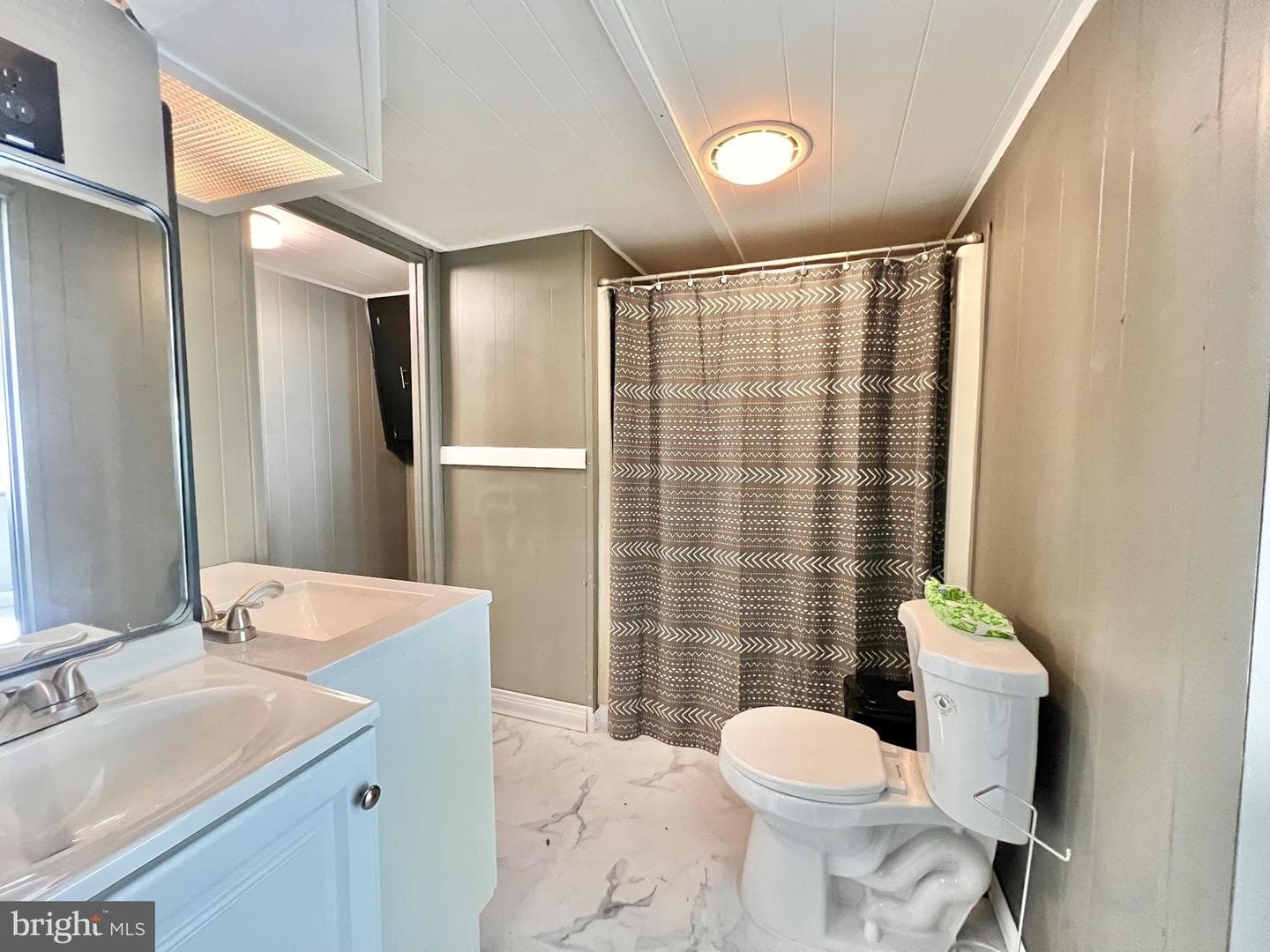 119 Andrew Drive photo 16