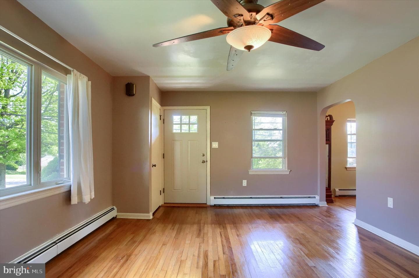 610 Georgian Place photo 6