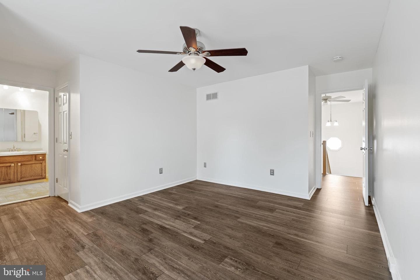 2046 Wexford Road photo 17