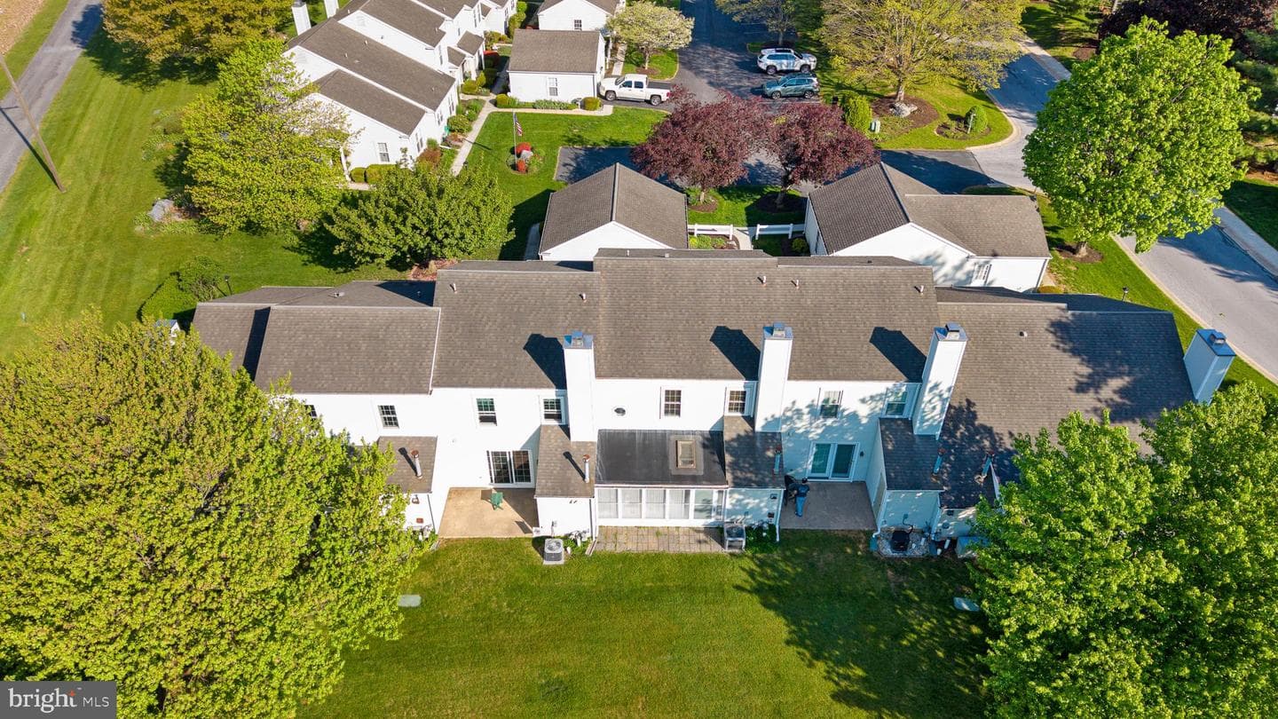 2046 Wexford Road photo 34