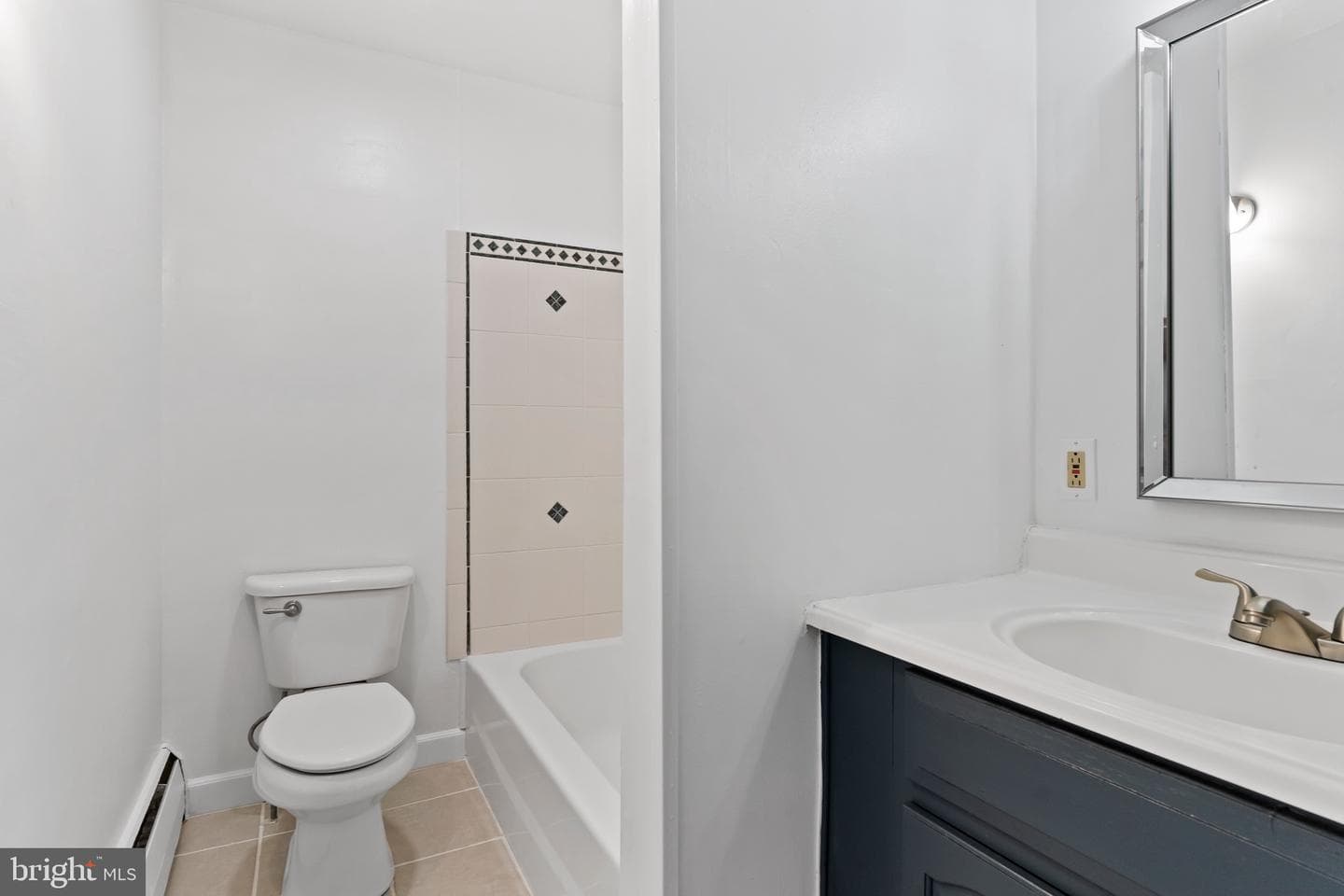 1231 E Caracas Avenue photo 12