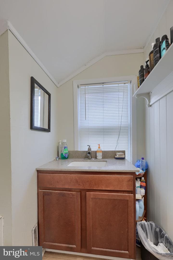 114 Kelso Street photo 12