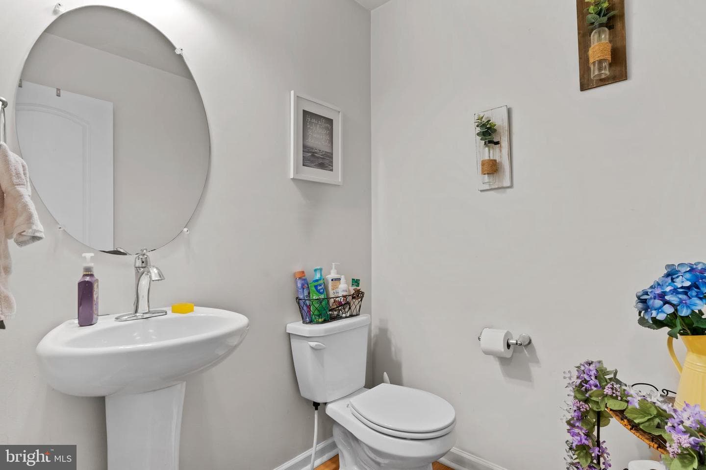 153 Mapleton Boulevard photo 21