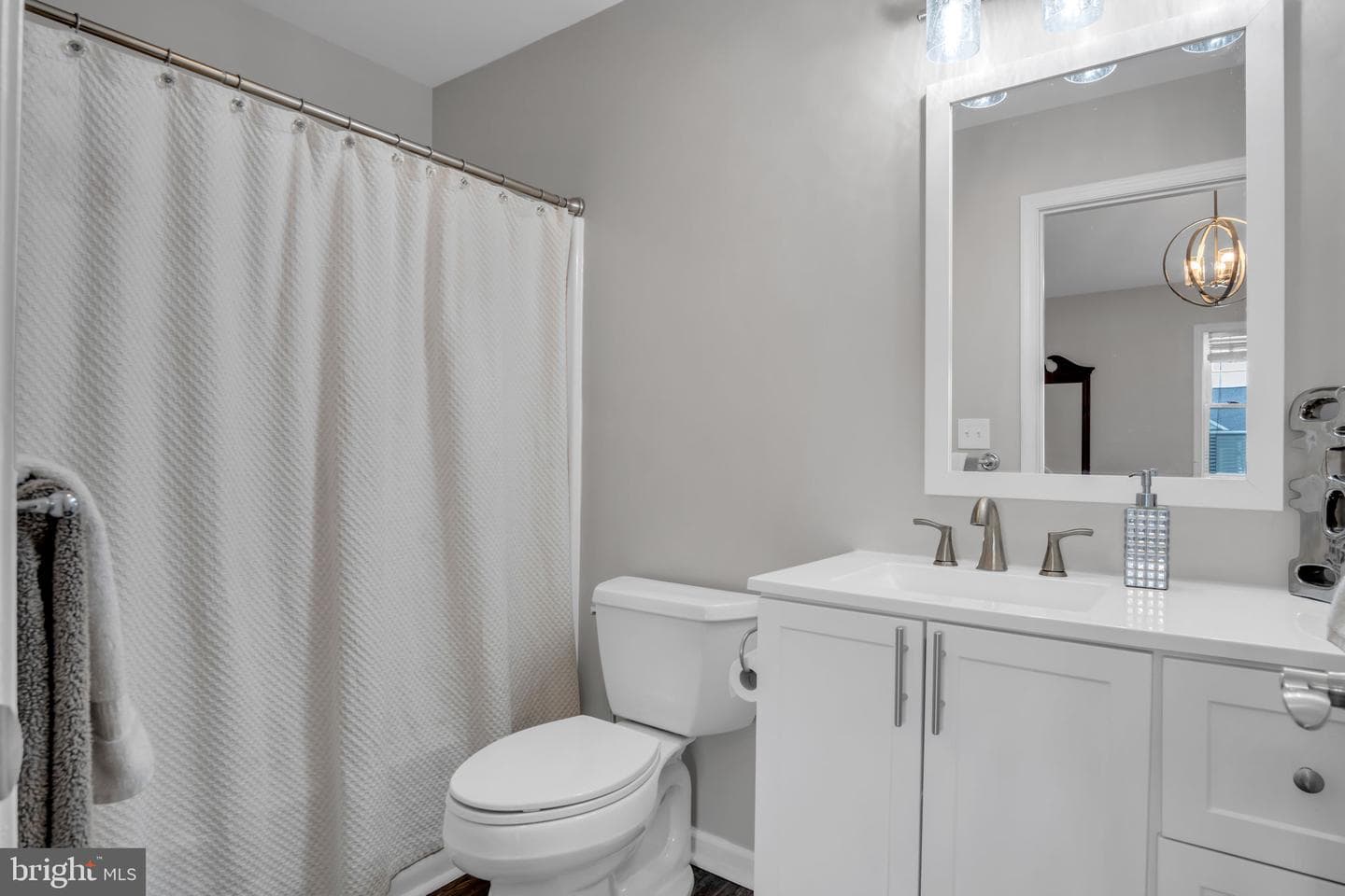 7251 Huntingdon Street photo 25
