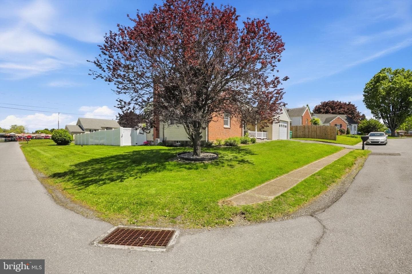 111 Lincoln Place photo 6