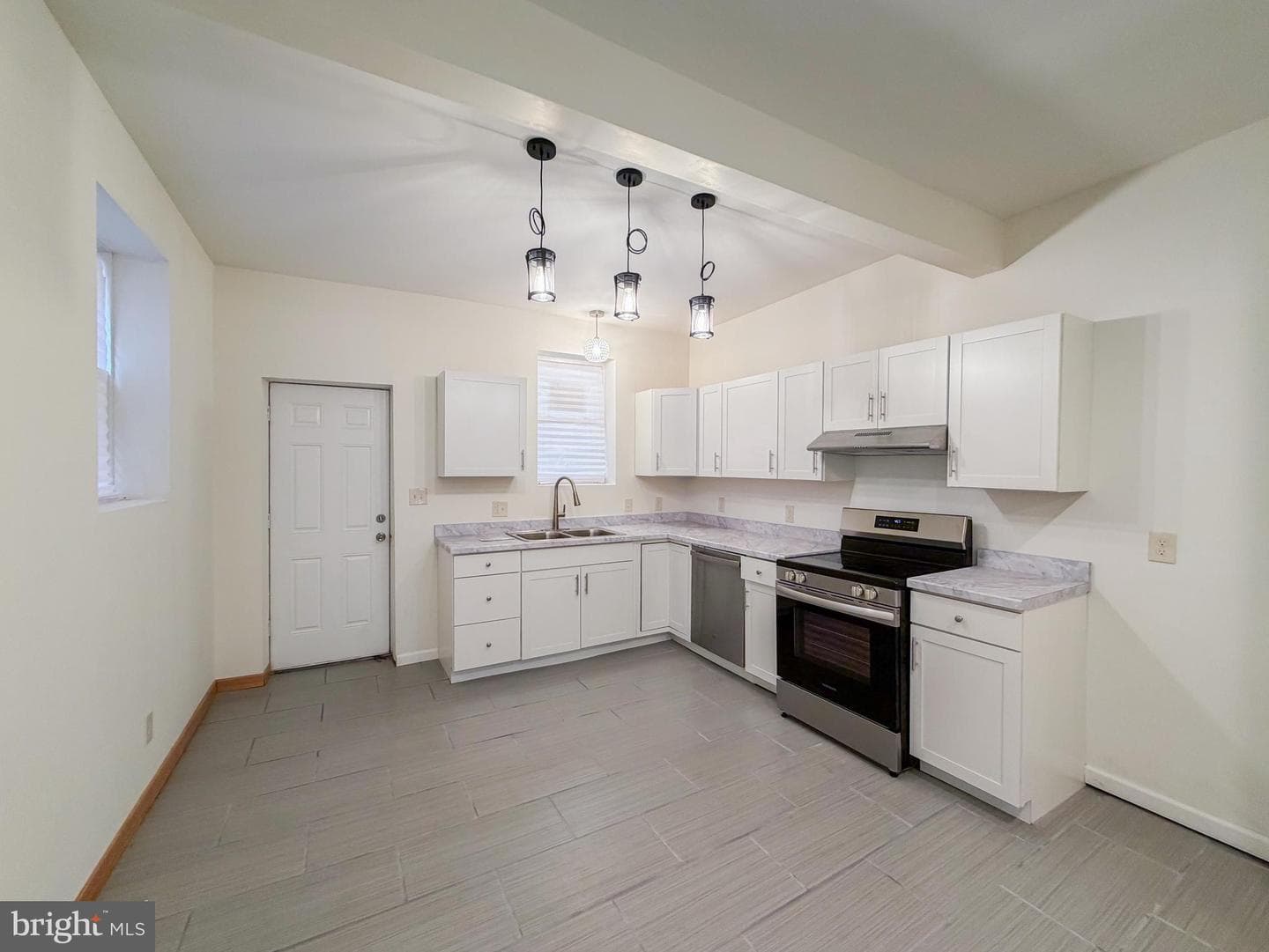 2251 Logan Street photo 9