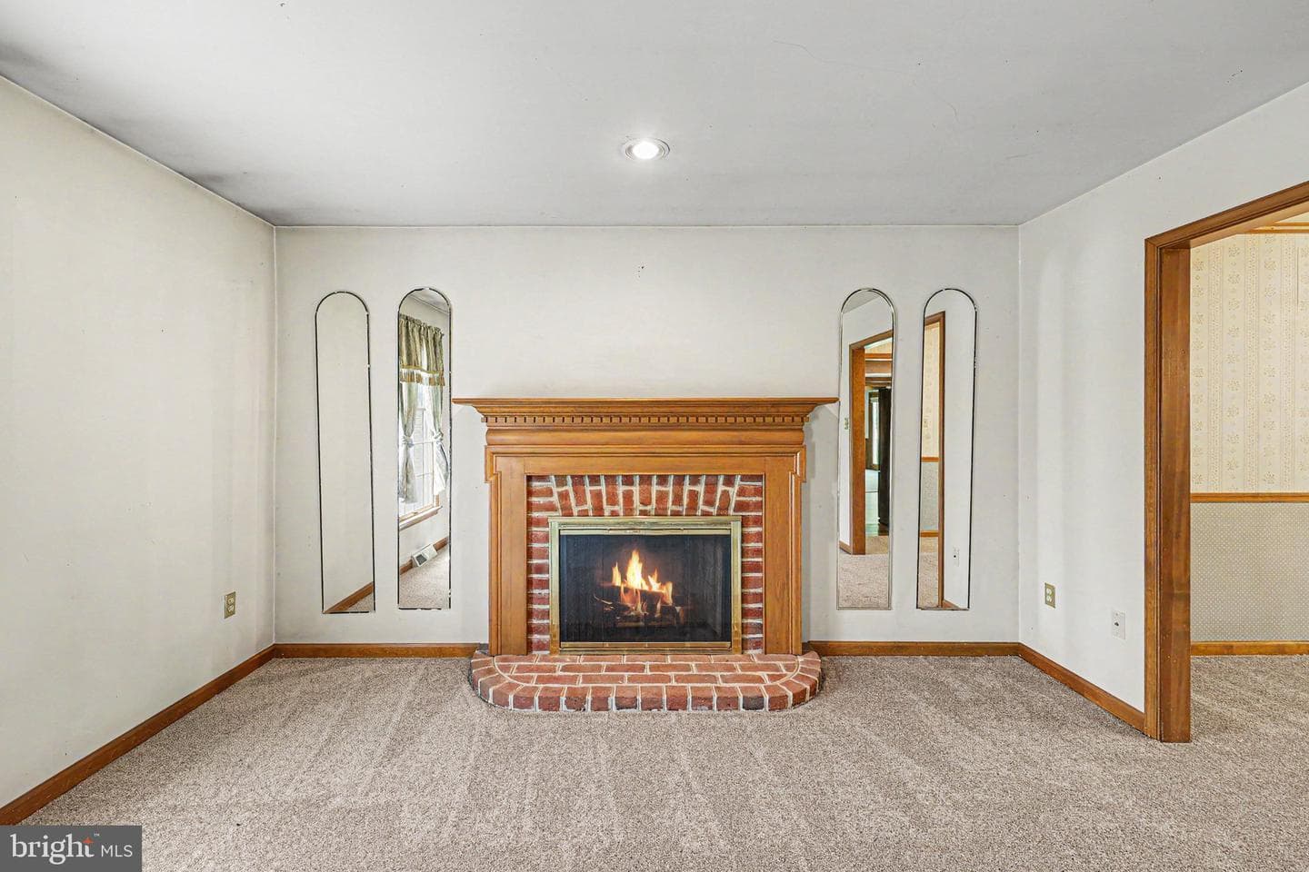 802 Leeds Court photo 5