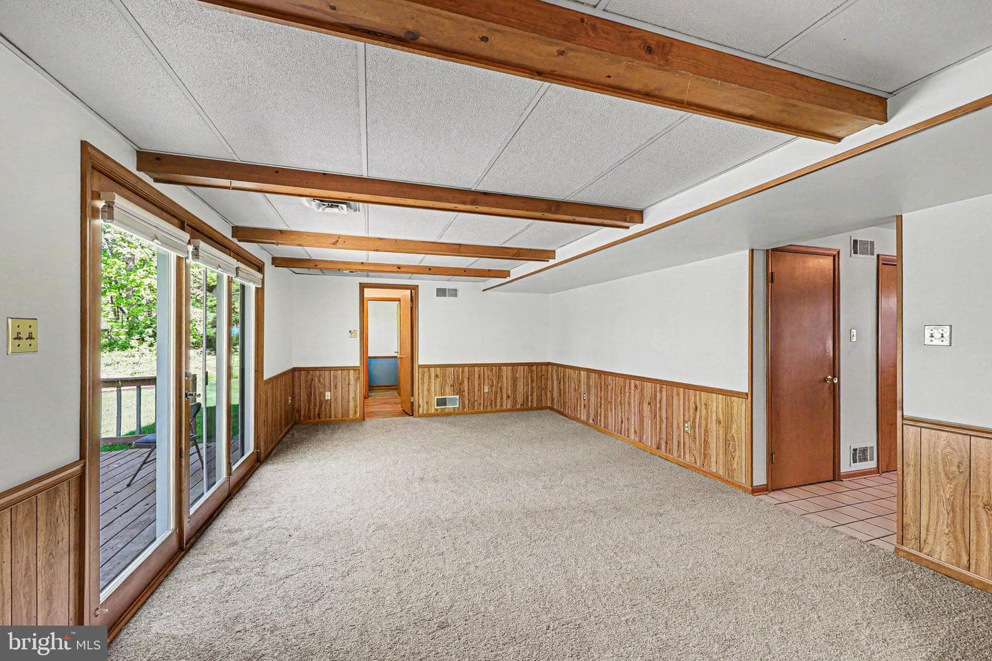 802 Leeds Court photo 6