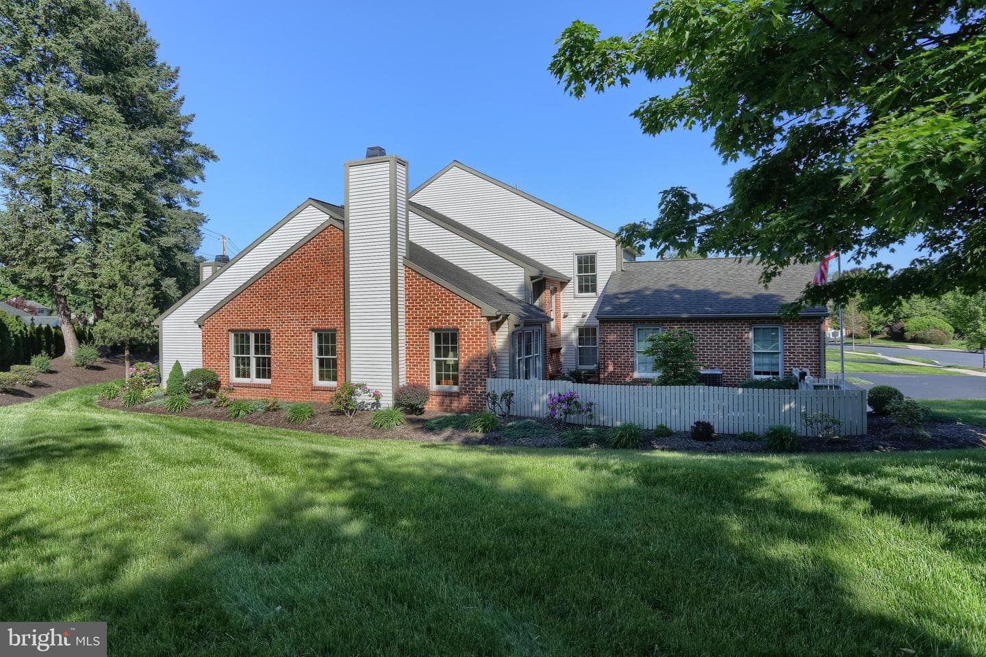 4 Cambridge Drive photo 48