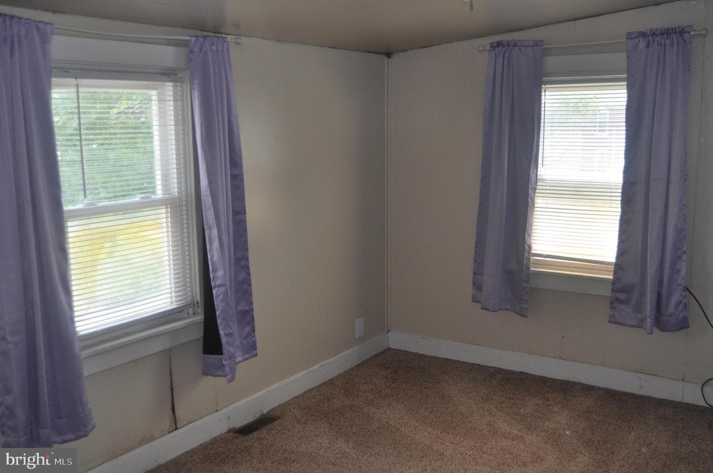 540 Moore Street photo 12