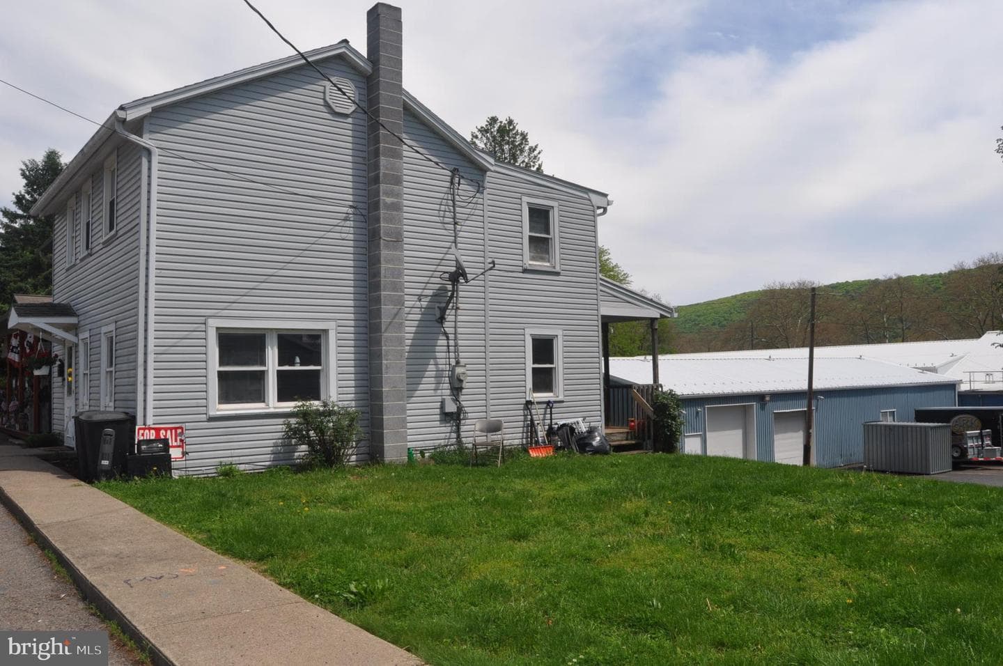 540 Moore Street photo 3
