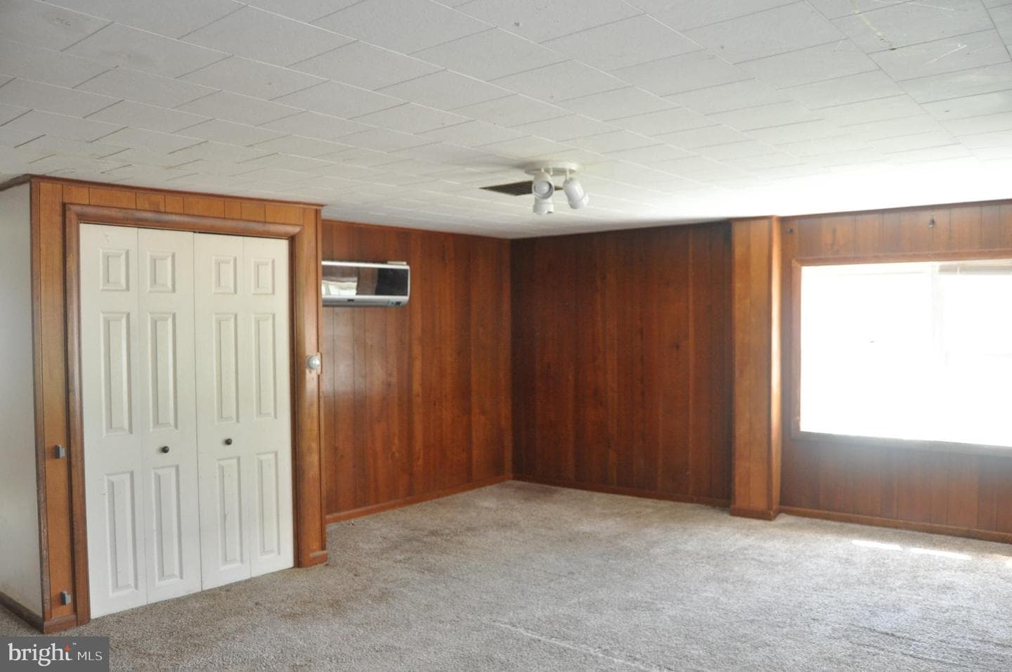 540 Moore Street photo 5