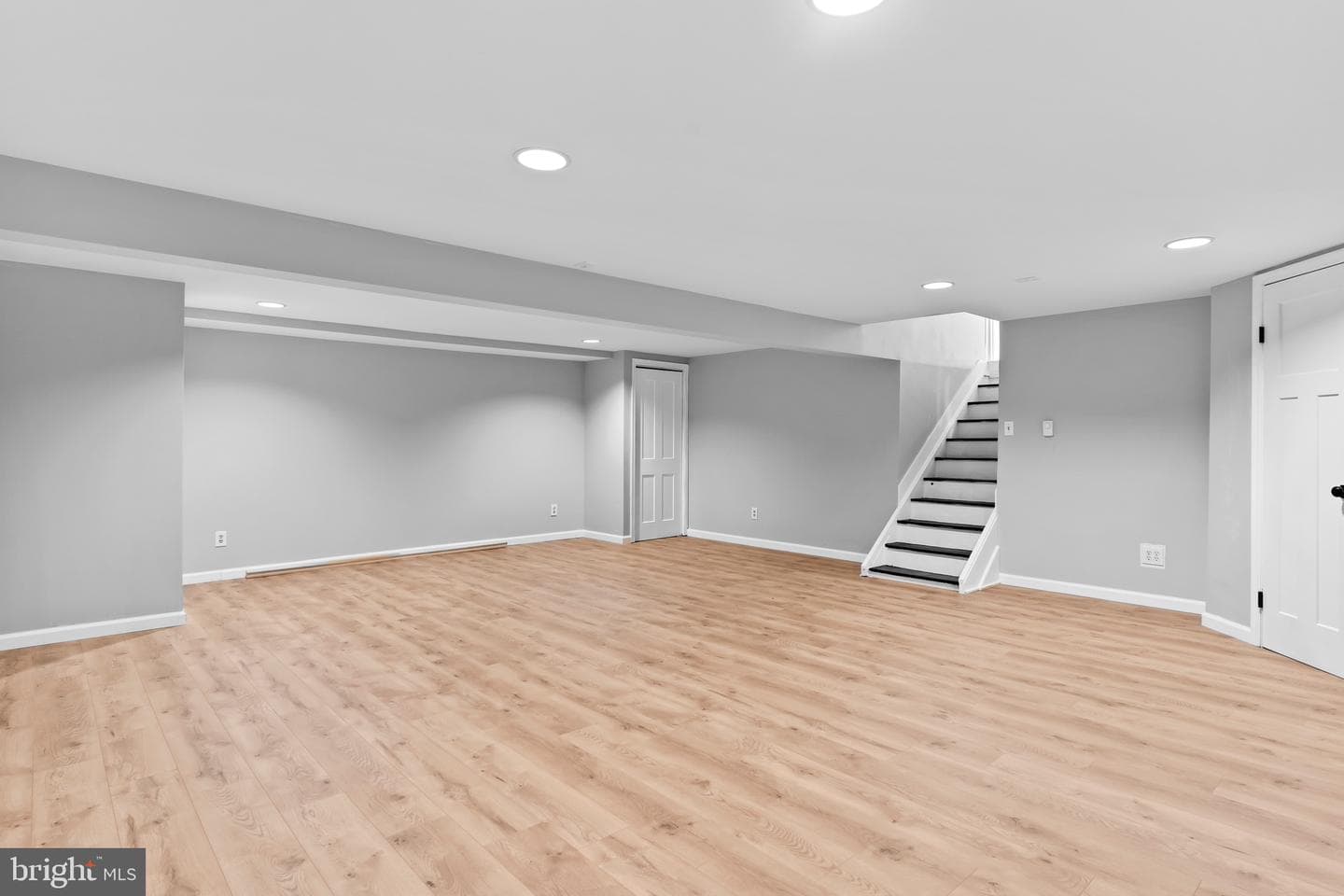 2111 Sycamore Drive photo 39