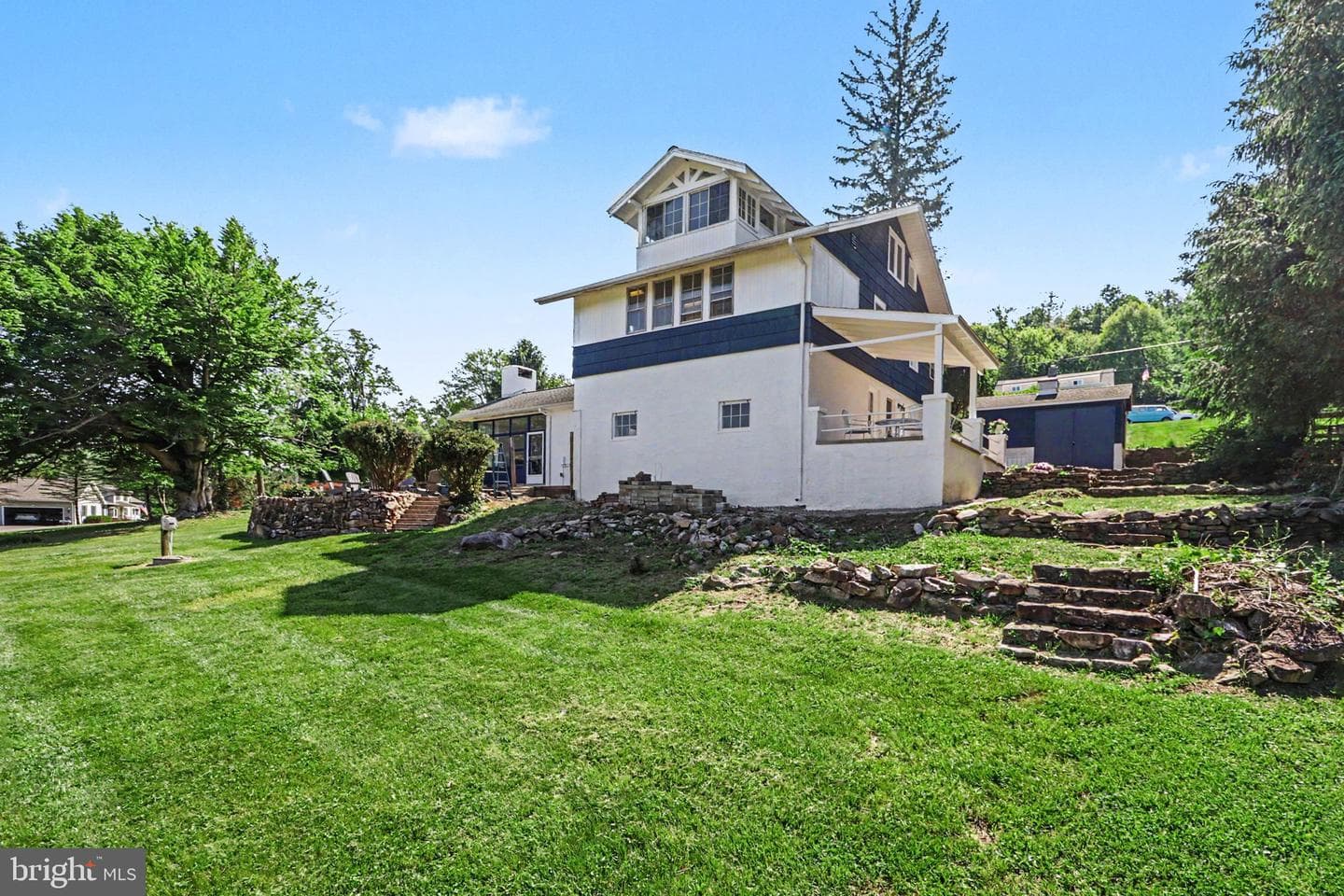15 Hillside Road photo 37
