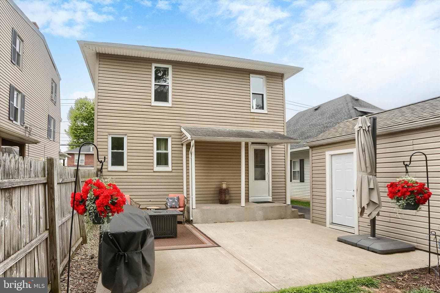 155 E Emaus Street photo 31