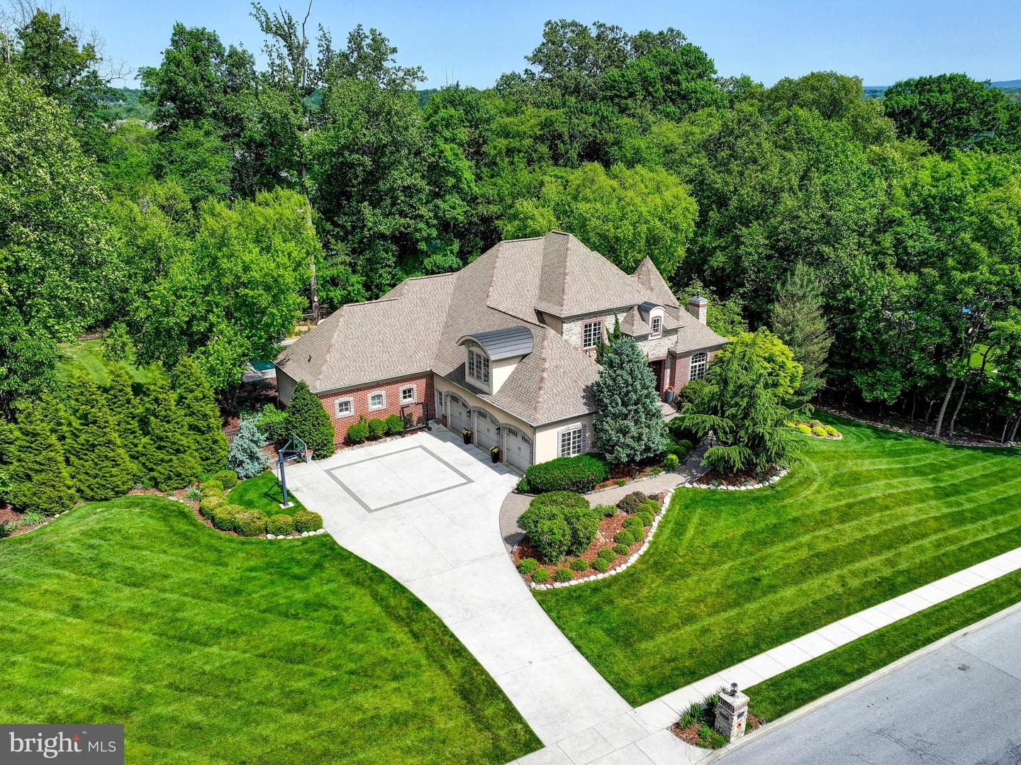 2411 Kensington Way photo 6