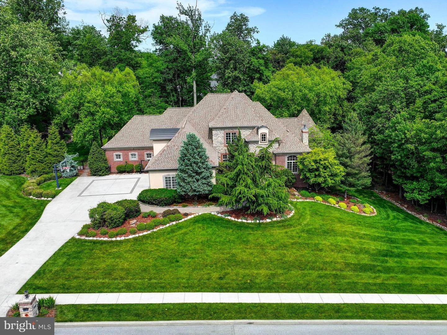 2411 Kensington Way photo 8