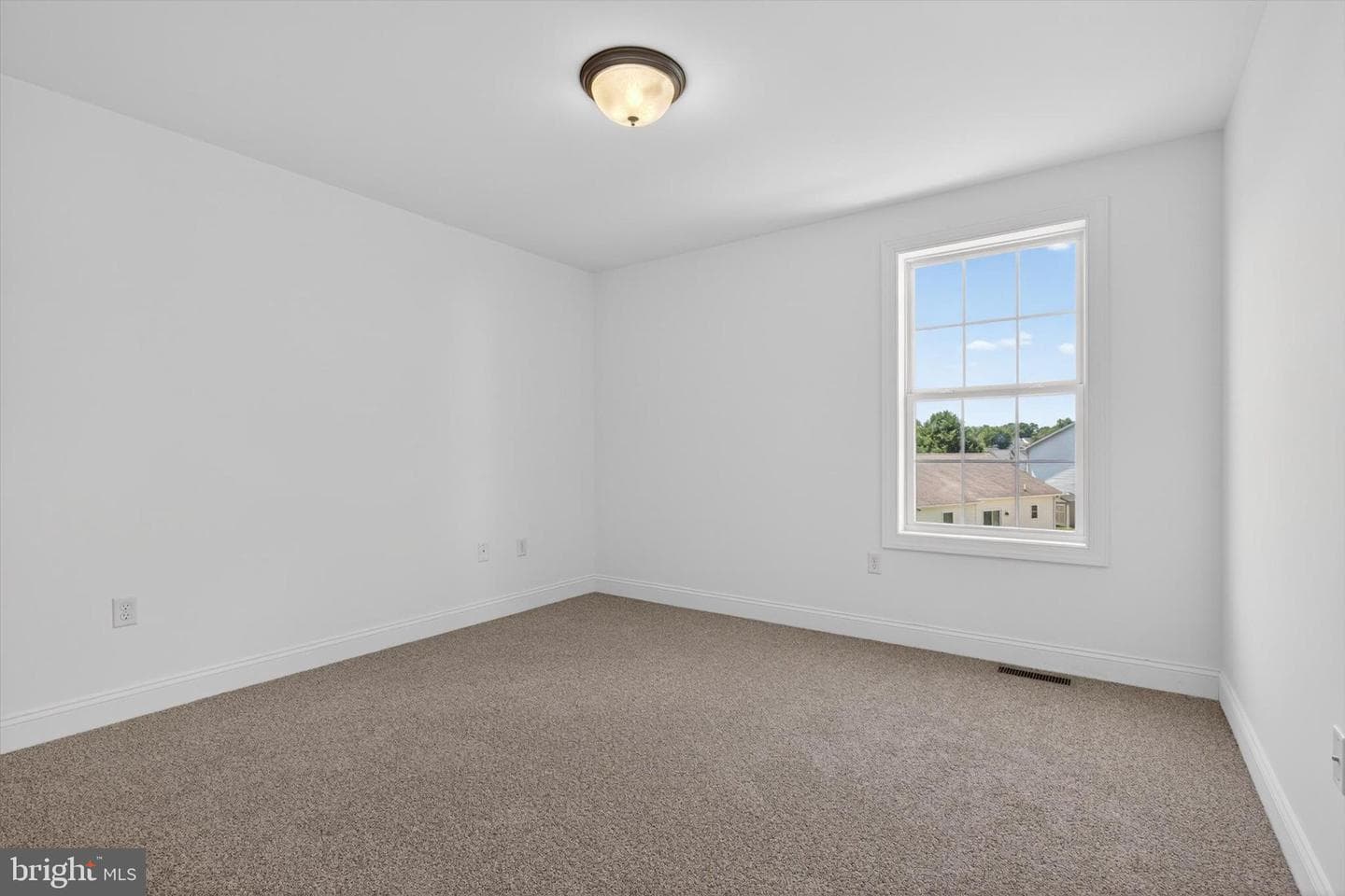 684 Lavenda Court photo 23