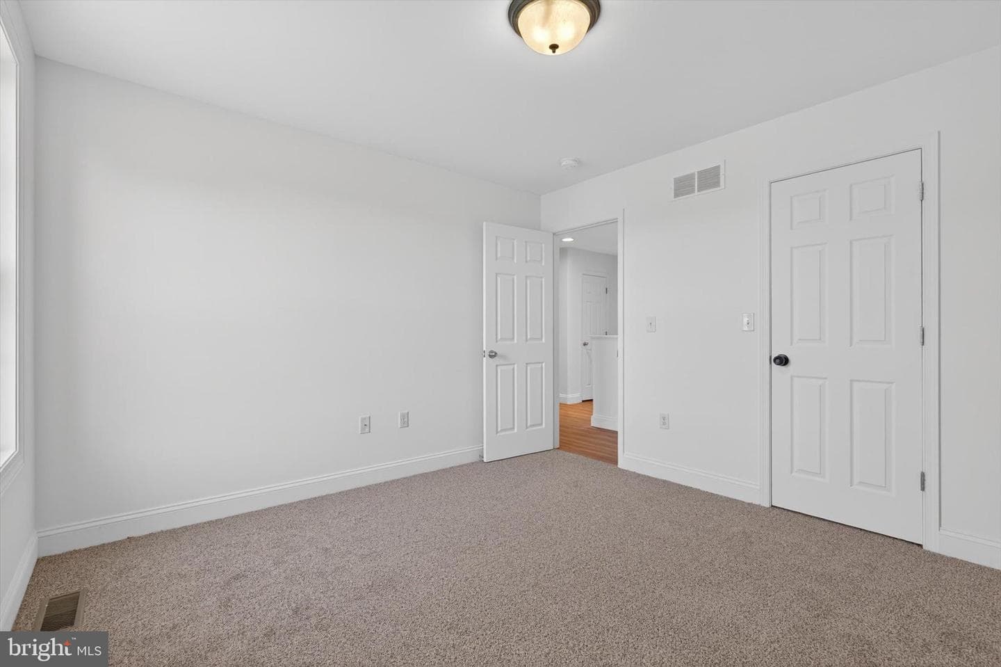 684 Lavenda Court photo 24