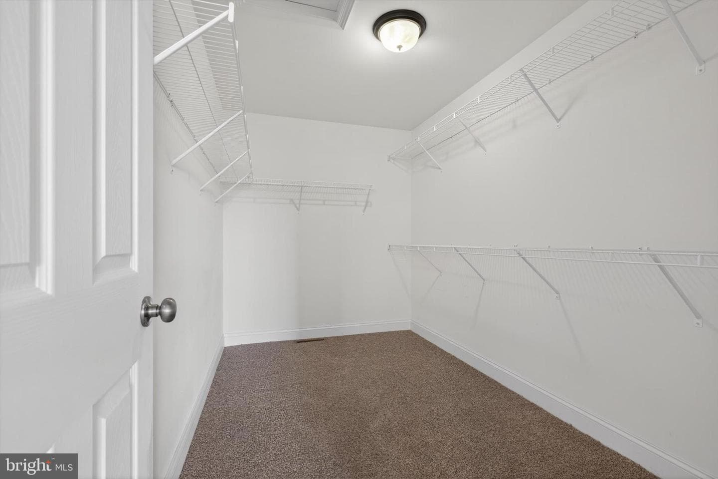 684 Lavenda Court photo 32